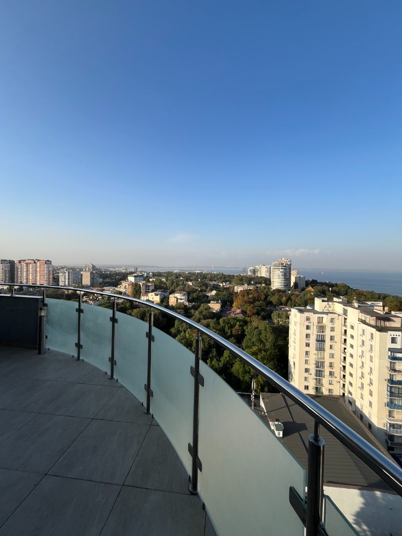 продажа трехкомнатной квартиры номер A-173266 в Приморском районе, фото номер 25